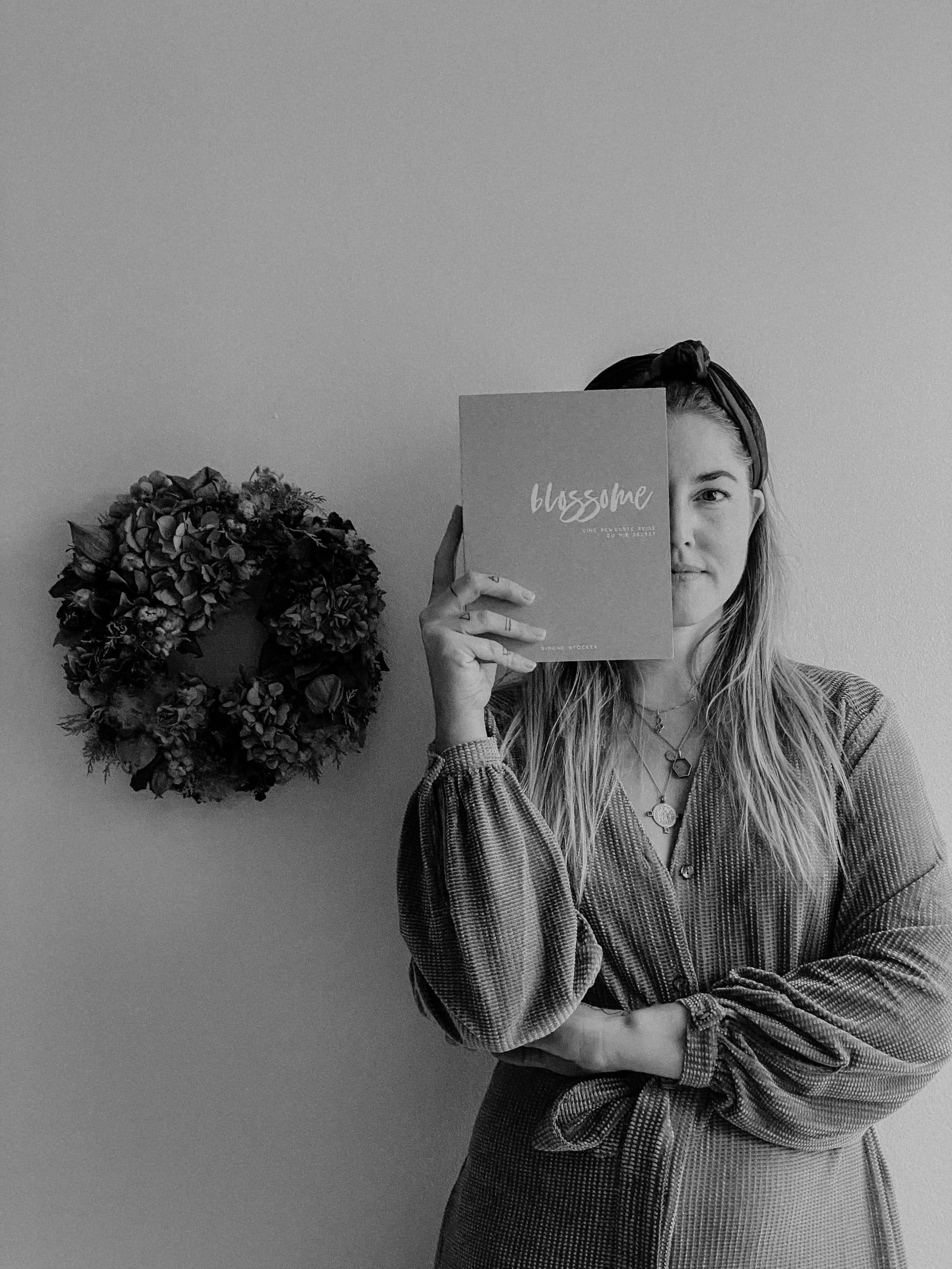 By Simone Stocker_Mindfulness Coach Mentor_Blossome Journal_Creative Director_Creative Tools